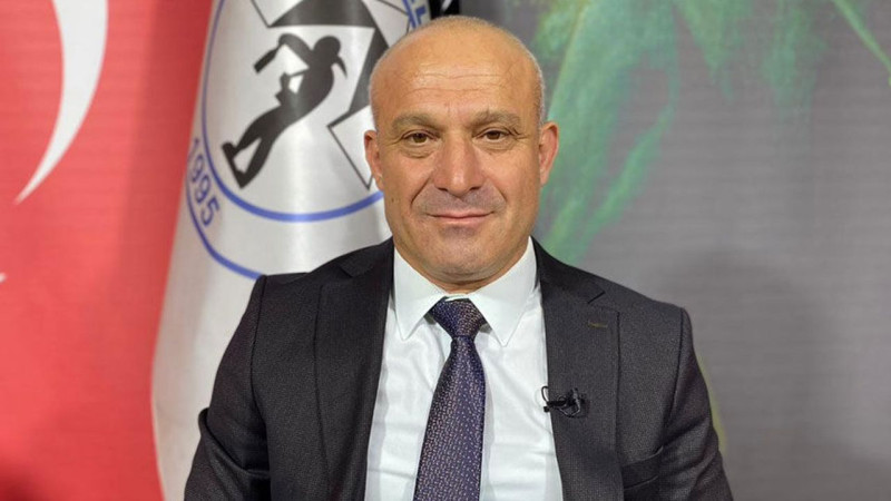Başkan Sezgin İstifa etti, Özgür Özel ile devam dedi