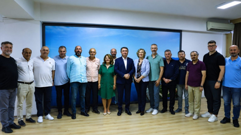 Belediye Başkanı ve Meclis Üyeleri istifa etti