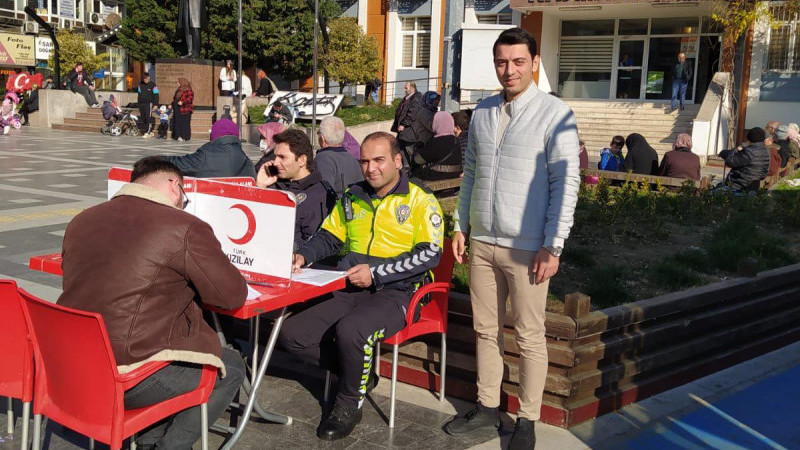 Emniyet ve Kızılay Kan topladı