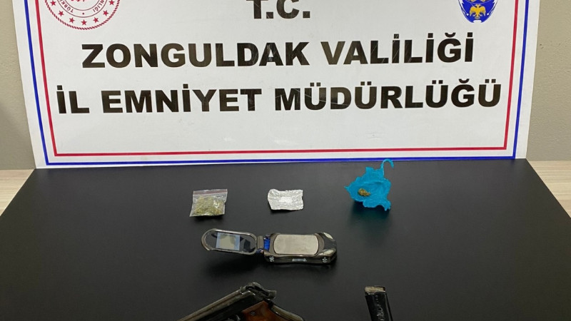 Ereğli'de uyuşturucu kullanımı ve ticaretı yapan 4 kişi yakalandı