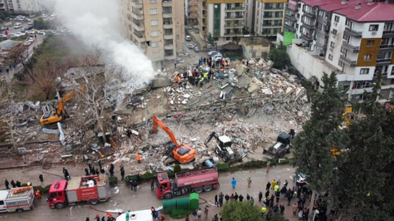 7.4 büyüklüğünde deprem meydana geldi 