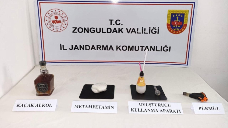 Kacak alkol ve uyuşturucu ele geçirildi 