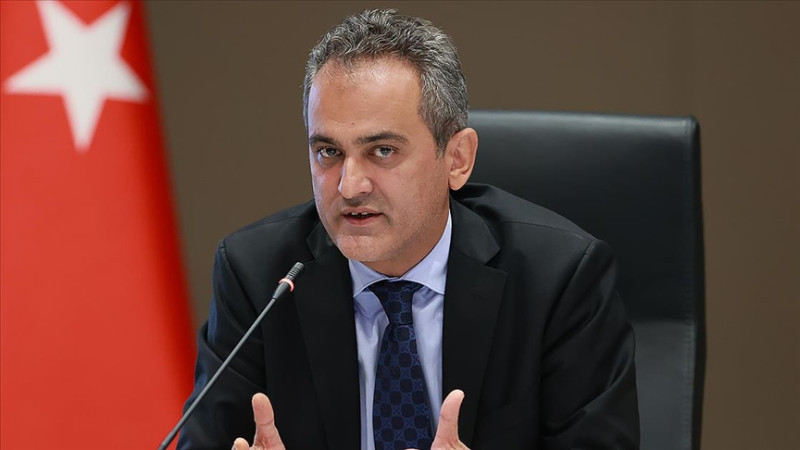 Bakan Özer; 