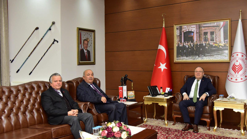Şehit Aileleri Temsilcisi Yorulmaz, Vali Tutulmaz'i ziyaret etti