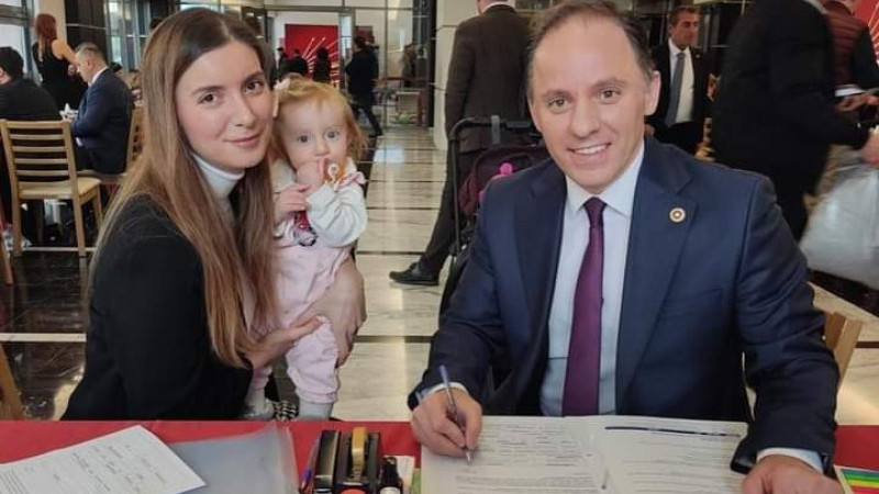 Yavuzyılmaz ailesiyle beraber başvurusunu yaptı