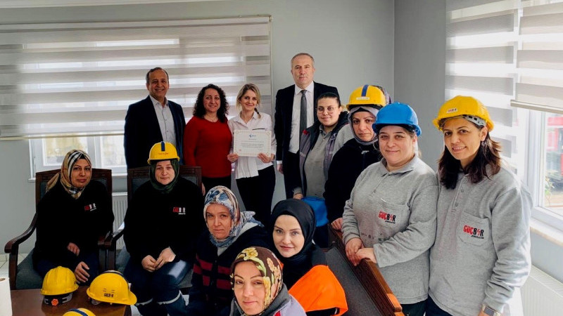 Kadın İstihdamına en fazla katkı sunan işverenlere plaket verildi