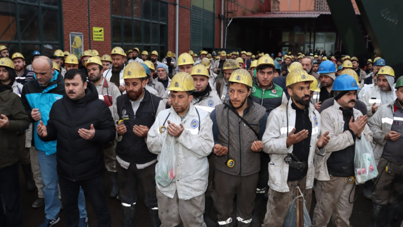 263 KOZLU MADEN ŞEHİDİ ANILDI