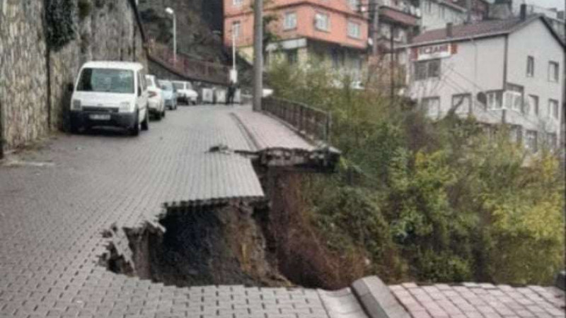 Yol çöktü, poliklinik hizmet vermeyecek