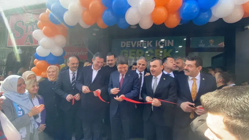 AK Parti Devrek seçim koordinasyon merkezi açıldı.