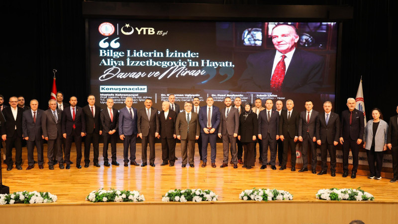 Vali Hacıbektaşoğlu, konferansa katıldı