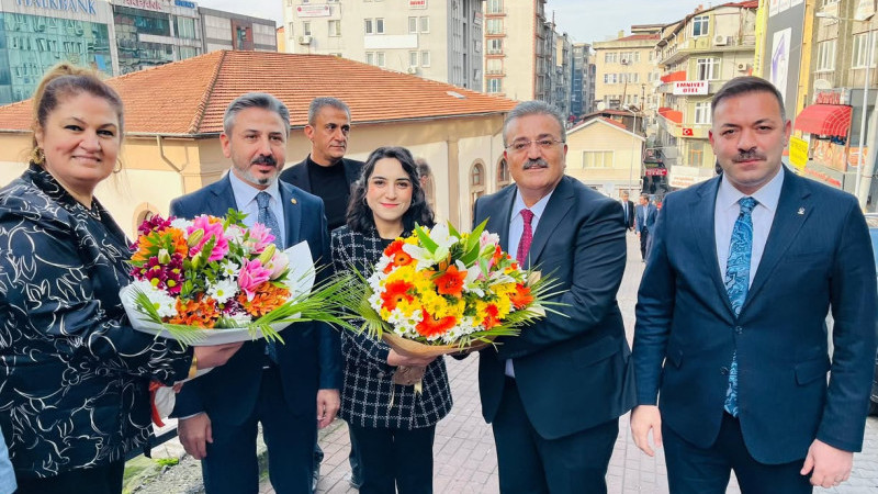 Ak Parti, Bakan Yardımcılarını ağırladı