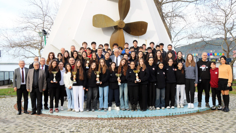 Başkan Posbıyık, Belediyespor Basketbol Alt Yapı Sporcularını Ağırladı