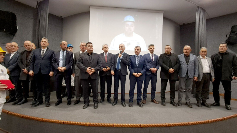 DEPREMiN YILDÖNÜMÜNDE DUYGUSAL ANLAR