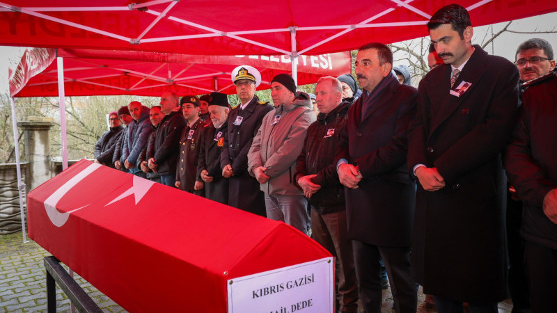 Merhum Gazi Dede, son yolculuğuna uğurlandı. 