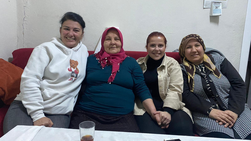 CHP'li Arslan ve ekibi, Harika Şeref'le oruç açtı.